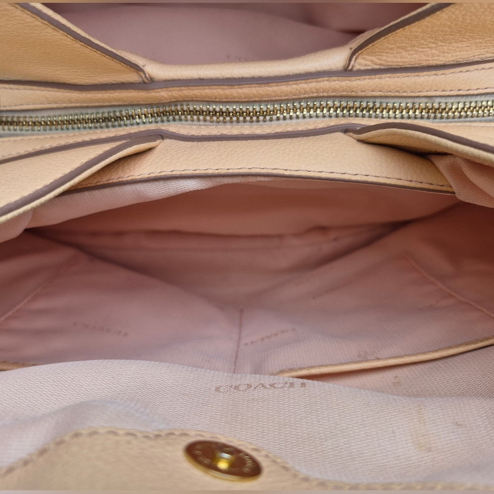 COACH EDIE PEBBLED LEATHER STAGECOACH EMBOSSED SHOULDER BAG - Picture 14 of 16